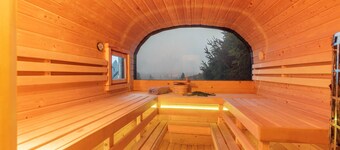 Casa vacanze 'Waldzauber-Winterberg' con vista montagna, terrazza privata e Wi-Fi