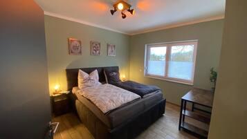 1 bedroom, free WiFi, bed sheets