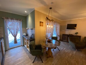 Interior - Holiday Home 'Zur Schwalbe' with Private Terrace, Wi-Fi and Air Conditioning (Oberuckersee OT Melzow)