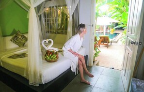 Deluxe Double Room, Balcony, Pool View | In-room safe, desk, laptop workspace, free WiFi - Green Boutique (Siem Reap)