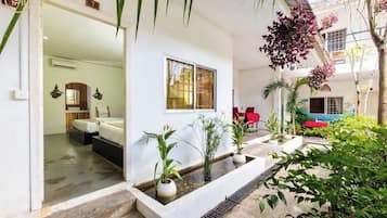 Family Twin Room, Pool View