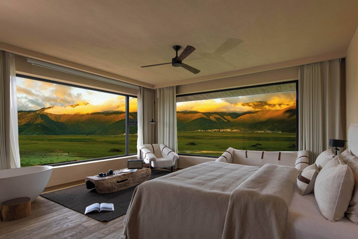 Comfort Suite, Hill View, Mezzanine | WiFi (free)