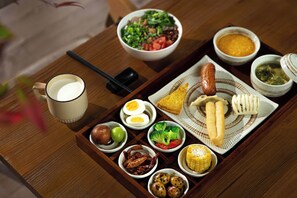 Free daily local cuisine breakfast