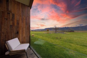 Comfort Chalet, Hill View | Free WiFi - Liz's heart is in the sky (Deqin)