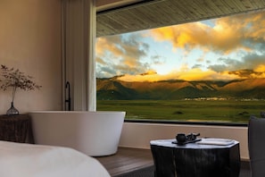 Deluxe Double Room, Hill View | Free WiFi