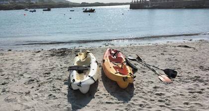 Creeslough - 2 Bed Cottage - Pet Friendly - Garden