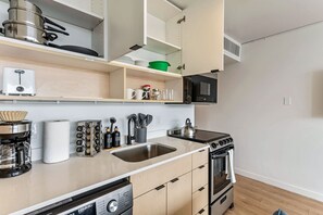 Fridge, microwave, oven, stovetop