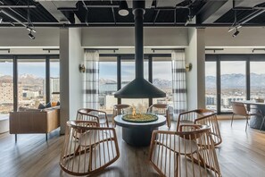 Interior - Downtown Stylish Cozy Vibe Work Area, Free pkg Gym (Salt Lake City)