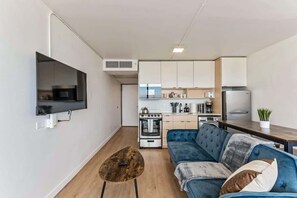 TV, fireplace, offices