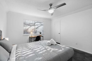 1 bedroom, desk, iron/ironing board, WiFi