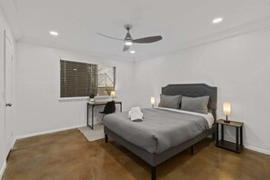 1 Schlafzimmer, Schreibtisch, Bügeleisen/Bügelbrett, WLAN