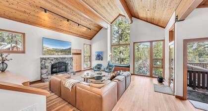 Pet-Friendly Home: Deck, 1 Mile to Alpine Meadows