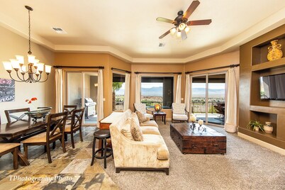 Luxury, 4+ Bedroom, 4 Bath Home on Golf Course with the Best View in Mesquite!