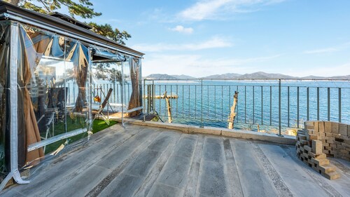 Geoje Daol Pool Villa Pension