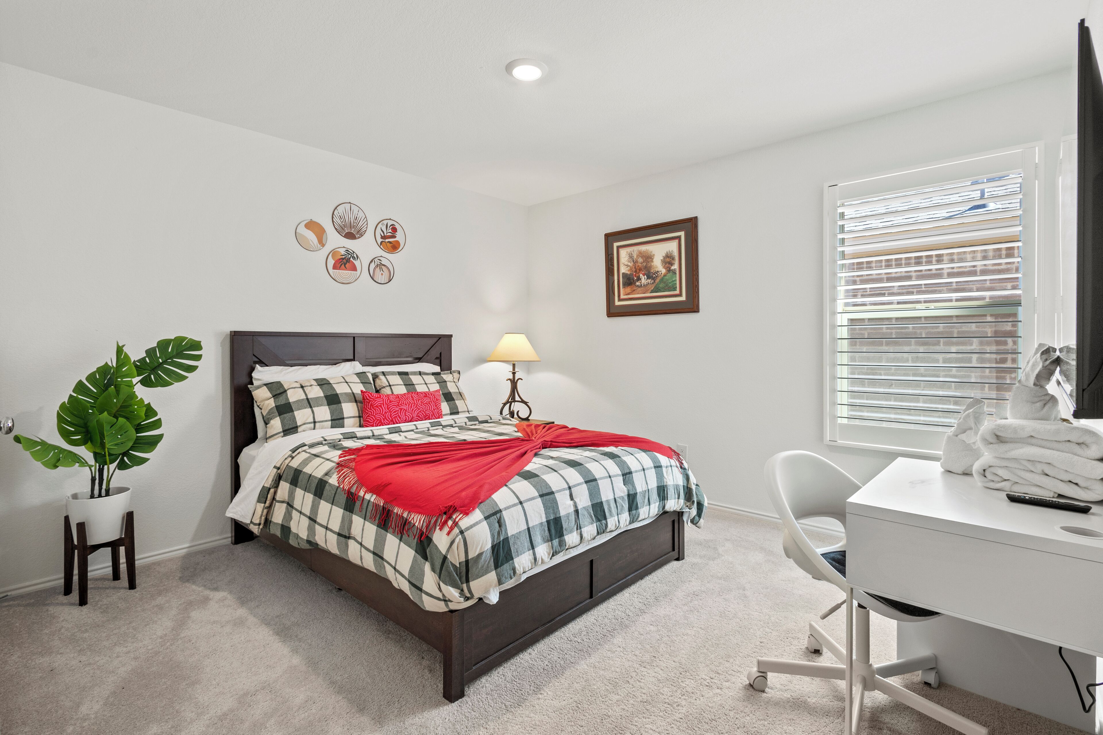 3 bedrooms, iron/ironing board, travel cot, WiFi