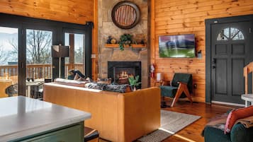 Smart TV, fireplace