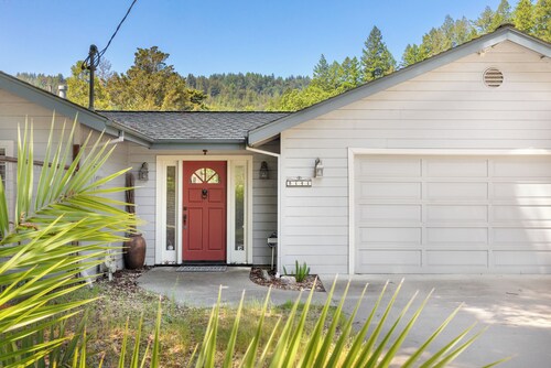 Ben Lomond Mediterranean Villa with full sun, spa, and spacious yard