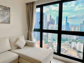 Junior Apartment, City View | Living area