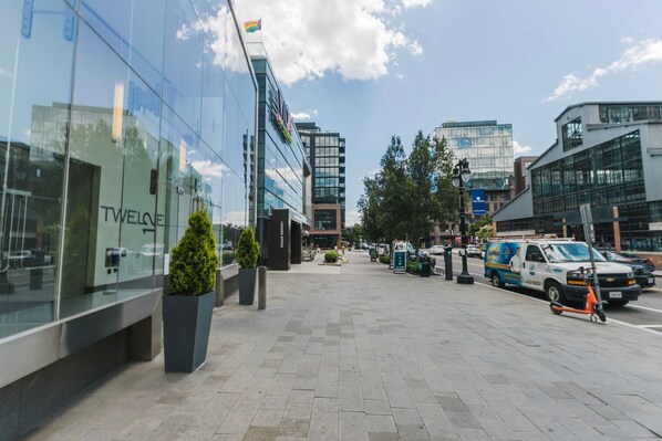 Exterior - Blueground | Navy Yard, gym, near Nats Park (Washington, D.C.)