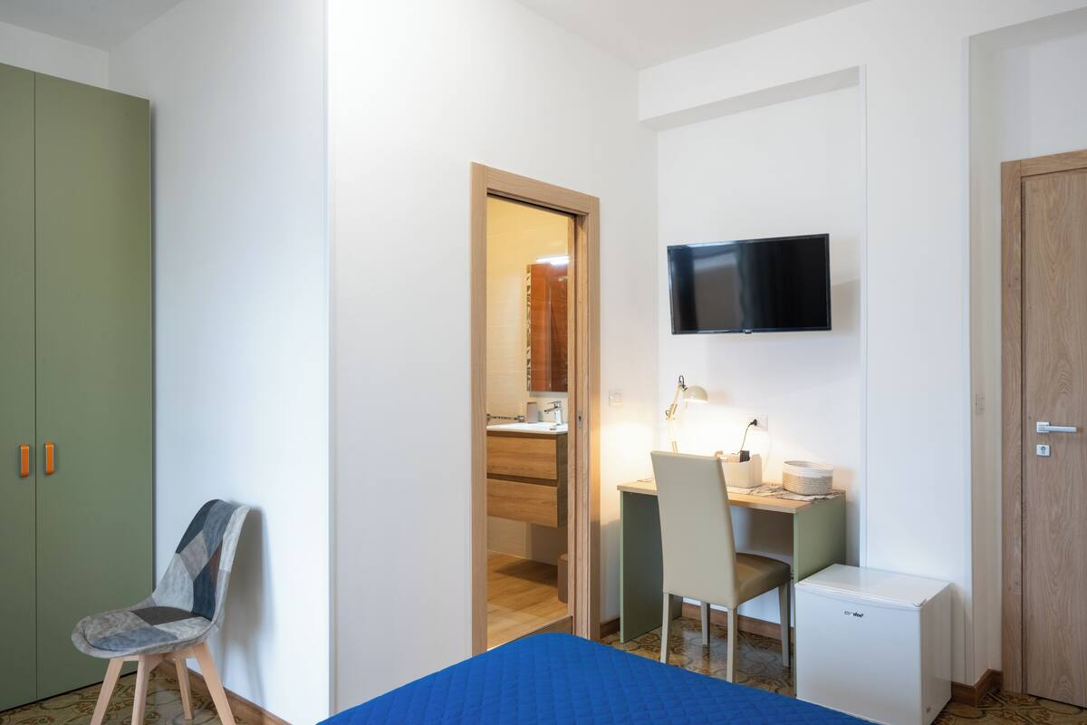 Deluxe Double or Twin Room, City View | Desk, free WiFi