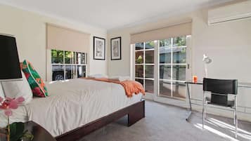 2 bedrooms, desk, iron/ironing board, travel cot