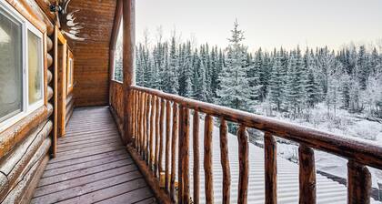 3 Mi to Kenai River: Secluded Sterling Cabin!