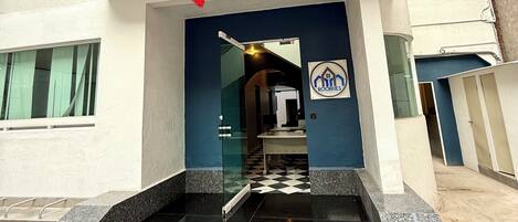 Overnatningsstedets indgangsparti