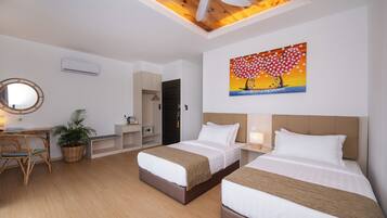 Superior Twin Room, Balcony, Sea View | Pemandangan balkoni