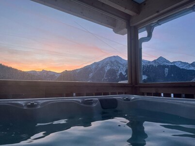 Chalet on the ski slopes with sauna and hot tub
