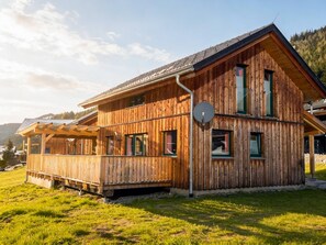 Exterior - Chalet on the ski slopes with sauna and hot tub (Hohentauern)