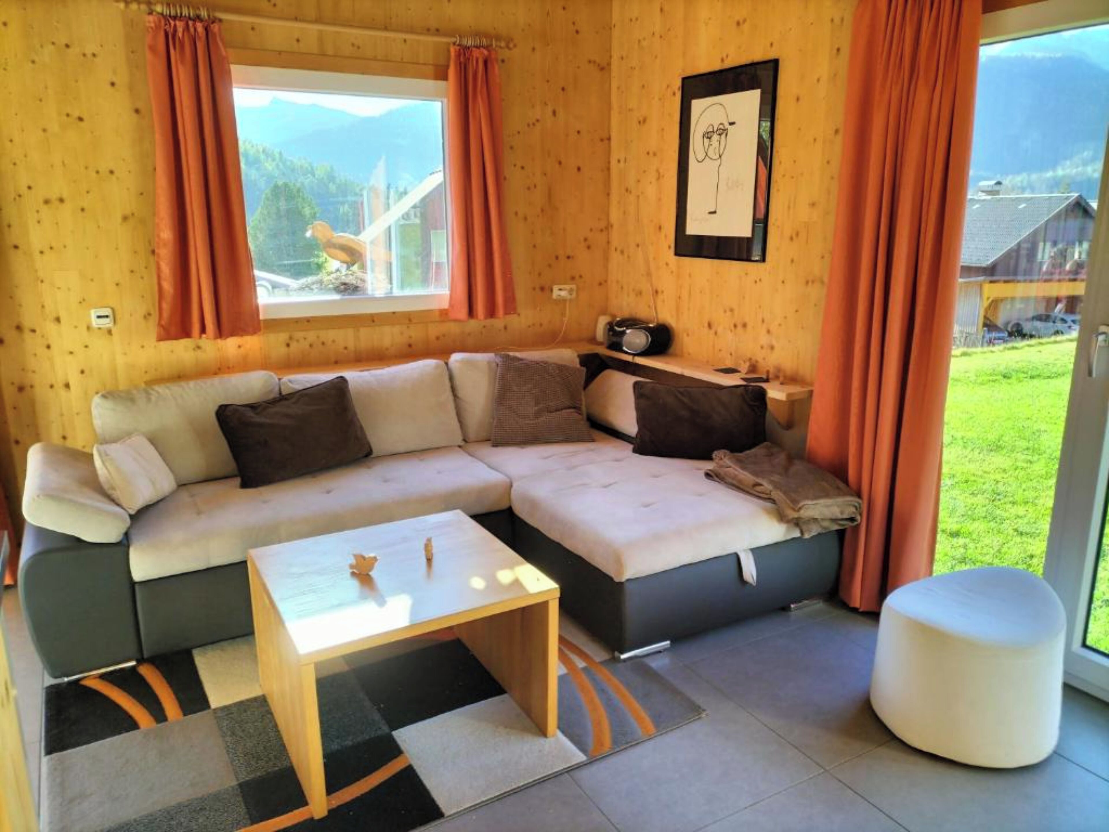 Fernseher, Stereoanlage