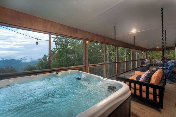 Indoor spa tub