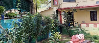 Corniche Inn Resorts