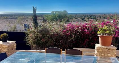 Chill house surf camp vue mer