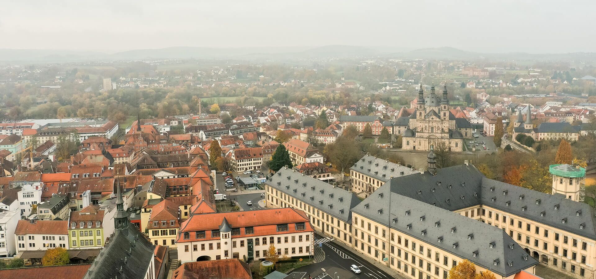 بوفيه فطور مجانًا يوميًا