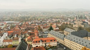 بوفيه فطور مجانًا يوميًا