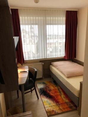 Habitación individual | Escritorio, espacio para trabajar con laptop y wifi gratis 