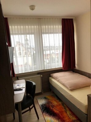Habitación individual | Escritorio, espacio para trabajar con laptop y wifi gratis 