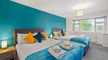 2 bedrooms, iron/ironing board, free WiFi, wheelchair access