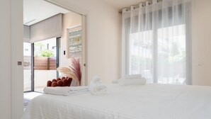 Apartamento | 2 dormitorios y tabla de planchar con plancha