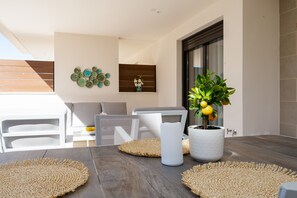 Huoneisto | Terassi/patio