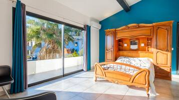 4 chambres, fer et planche à repasser, Wi-Fi gratuit, draps fournis