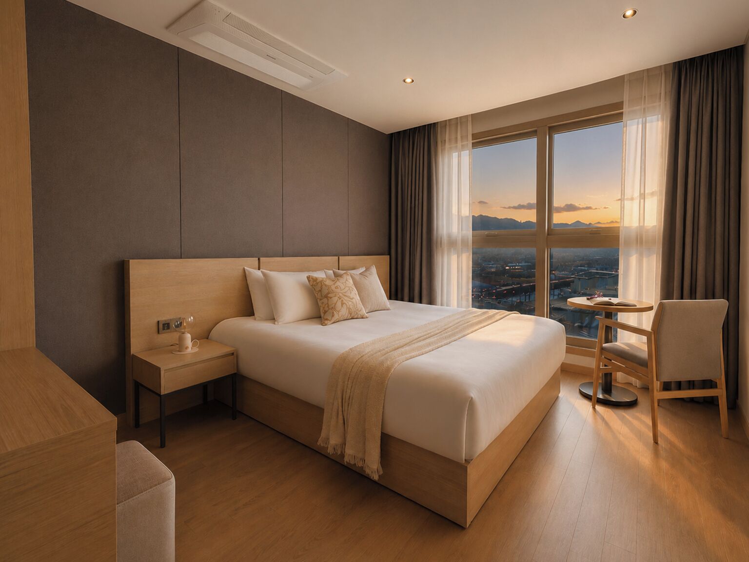 Family Wide Two Room | Blackout curtains, soundproofing, free WiFi, bed sheets