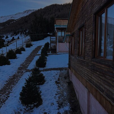 6-bedroom country house in beautiful Bishkek with AC, WiFi