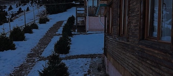 6-bedroom country house in beautiful Bishkek with AC, WiFi