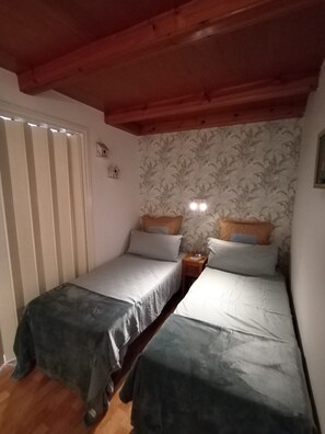 2 bedrooms, iron/ironing board - Apartment by the Beach With Pool in Spain (Torroella de Montgrí)