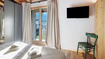 1 bedroom, free WiFi, bed sheets