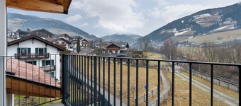 Apartment 'Talferblick' with Mountain View, Private Terrace and Wi-Fi