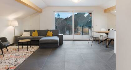 Apartment 'Talferblick Stern' mit Bergblick, privater Terrasse und WLAN