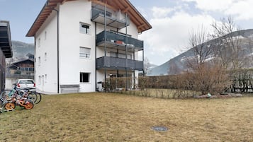 Esterni